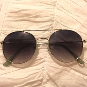 Vera wang sun glasses